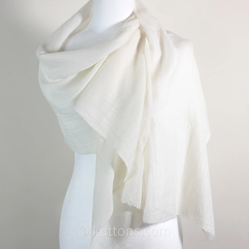 Soft Featherweight 100 Cashmere Scarf Handspun Pashmina Stole from Ladakh Himalayas Cream 15x70