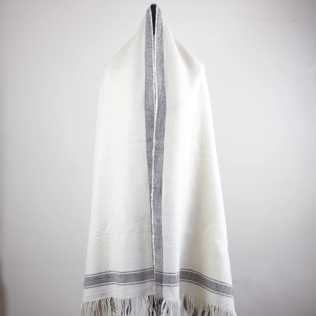 Handwoven Pure Himalayan Sheep Wool Shawl Rustic Warm Blanket White Cream 39x82