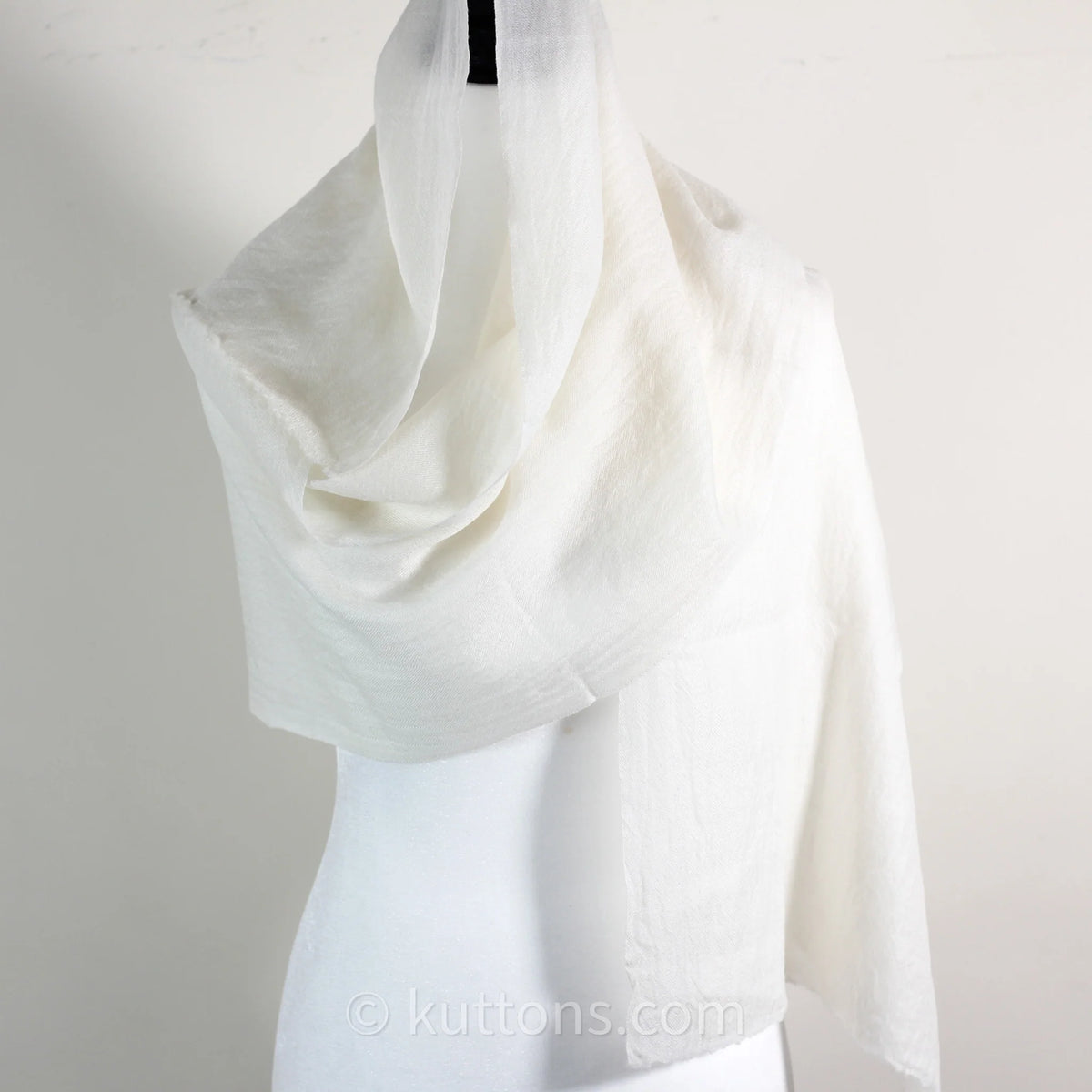 Soft Featherweight 100 Cashmere Scarf Handspun Pashmina Stole from Ladakh Himalayas Cream 15x70
