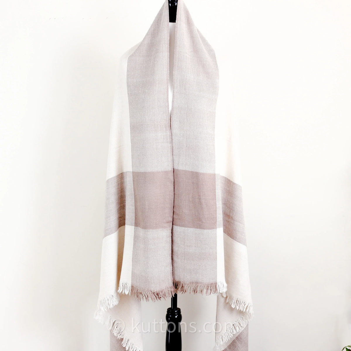 100 Pure Pashmina Cashmere Shawl 2 Ply 356 gm Handspun Handwoven Full Size Cashmere Shawl Wrap Made by Women Weavers of Ladakh Himalayas Brown Cream 38x75